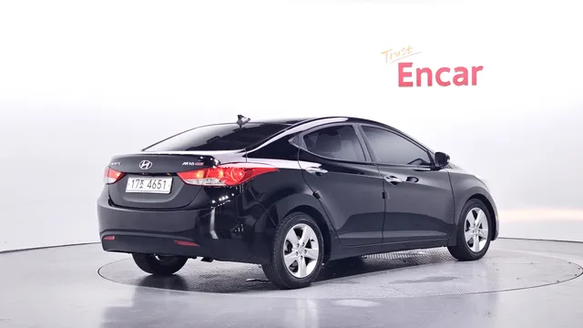 Hyundai Elantra (Avante)