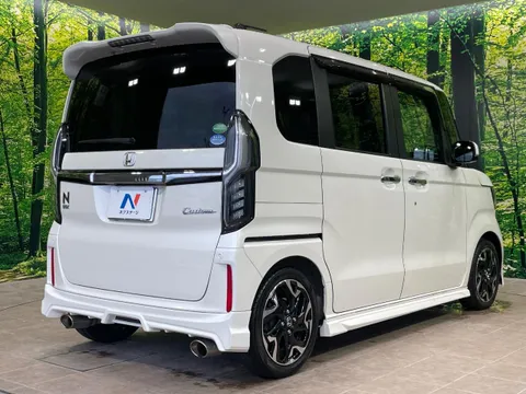Honda N-BOX Custom