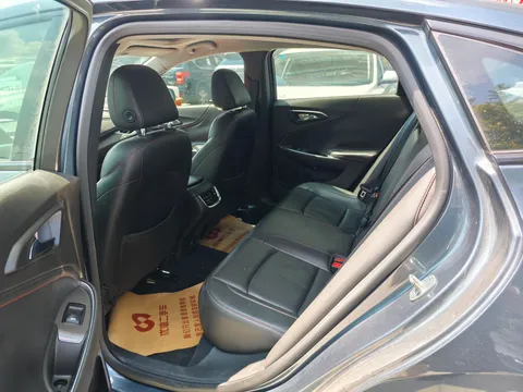 Chevrolet Malibu XL