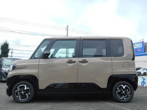 Mitsubishi Delica Mini