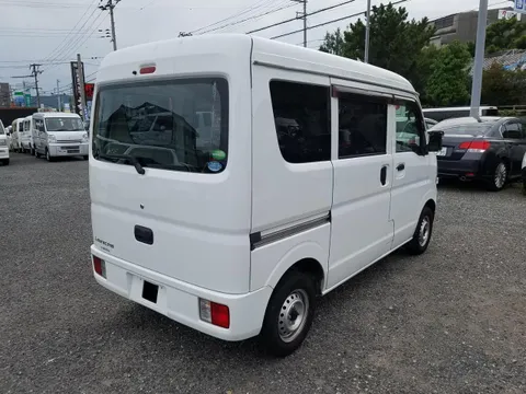 Mitsubishi Minicab Van