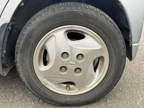 Nissan Clipper Van