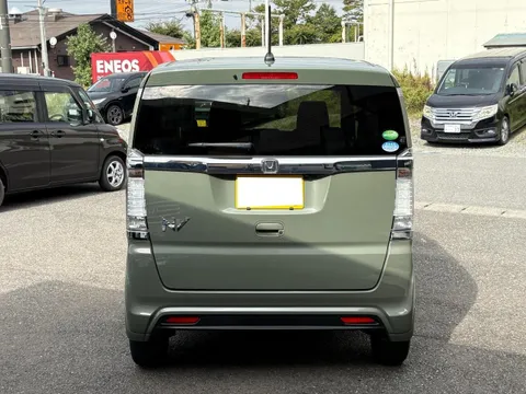 Honda N-BOX Slash