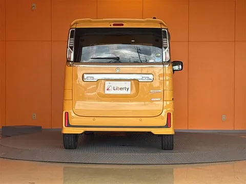 Suzuki Spacia Custom