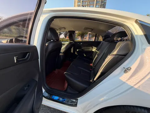 Chery Arrizo 5