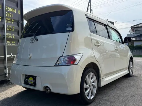 Toyota bB