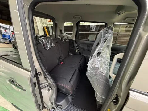 Suzuki Spacia Gear