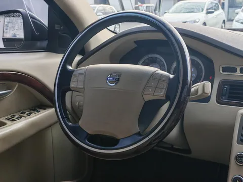 Volvo S80L