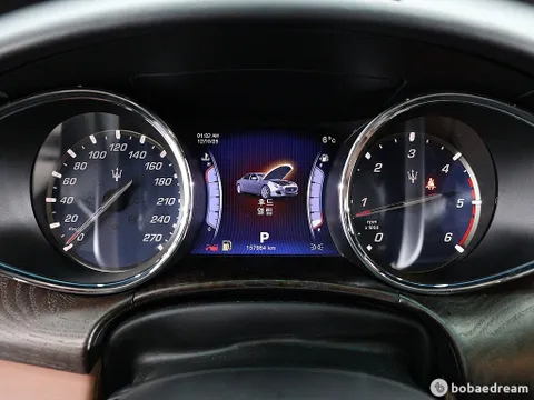 Maserati Quattroporte