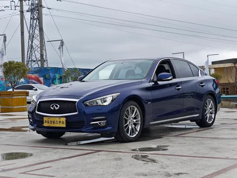 Infiniti Q50L