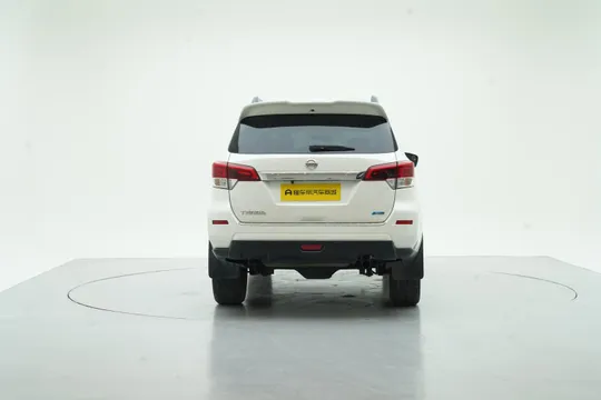 Nissan Terra
