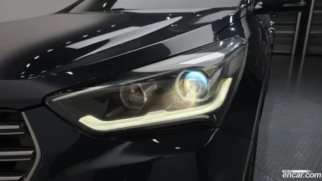 Hyundai Grand Santa Fe (Maxcruz)