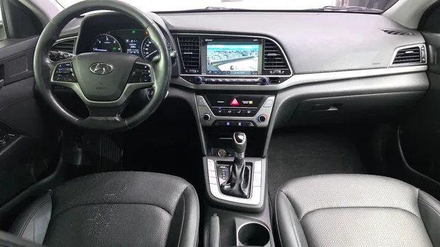 Hyundai Elantra (Avante)