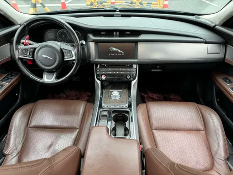 Jaguar XFL