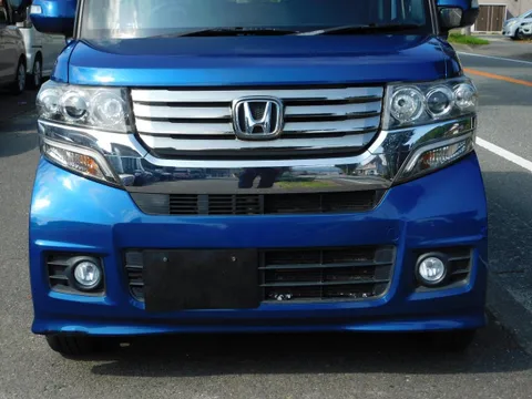 Honda N-BOX Custom