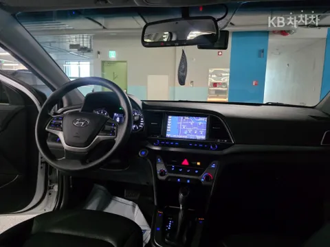 Hyundai Elantra (Avante)