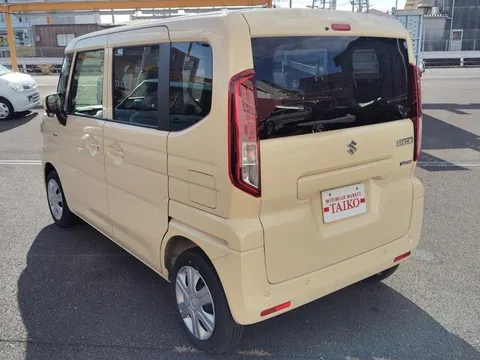 Suzuki Spacia