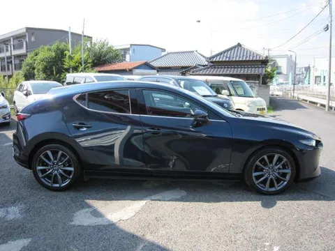 Mazda MAZDA3 Fastback