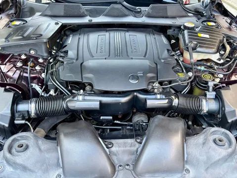 Jaguar XJ