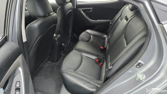 Hyundai Elantra (Avante)