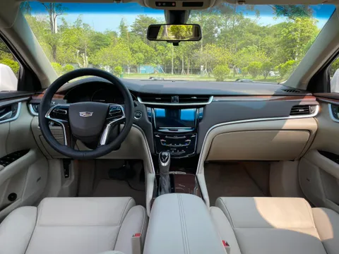 Cadillac XTS