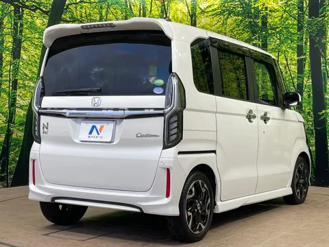 Honda N-BOX Custom