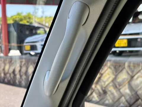 Mitsubishi Minicab Van