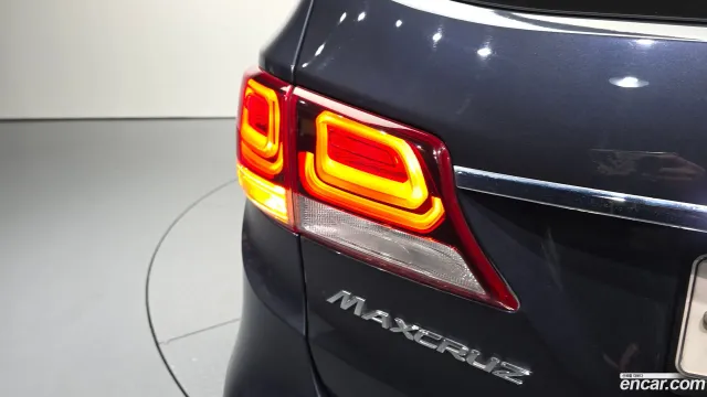 Hyundai Grand Santa Fe (Maxcruz)
