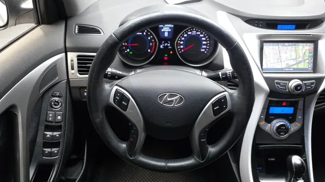 Hyundai Elantra (Avante)