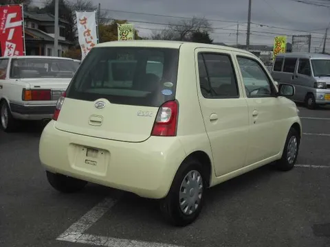 Daihatsu Esse