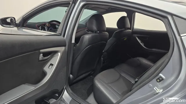 Hyundai Elantra (Avante)