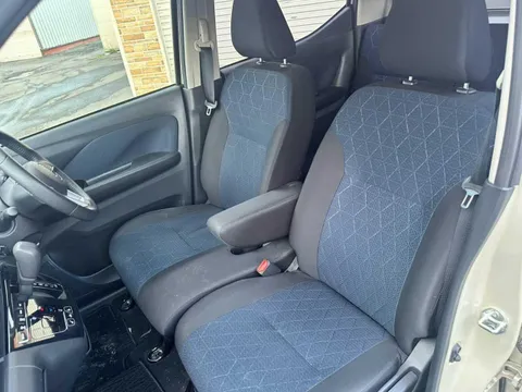 Mitsubishi eK X