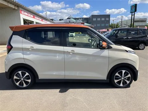 Mitsubishi eK X