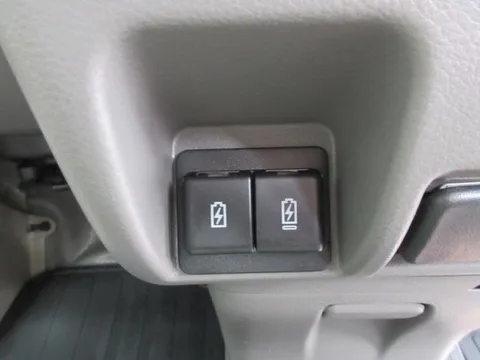 Nissan Clipper Van