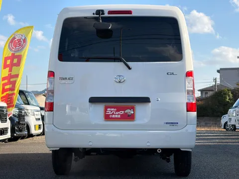 Toyota TownAce Van
