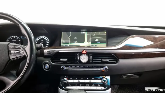 Genesis G90 (EQ900)