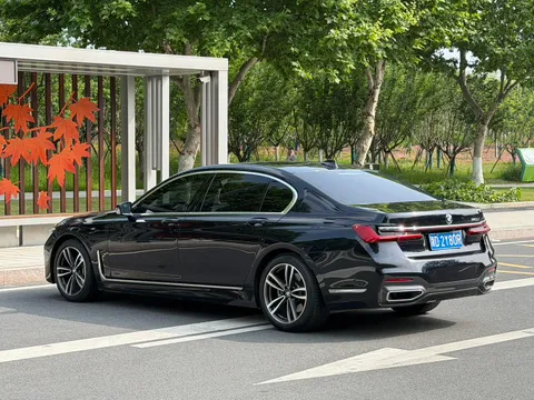 BMW 7-Series
