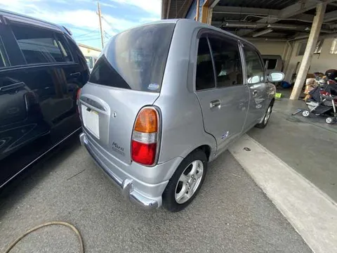 Daihatsu Mira Gino