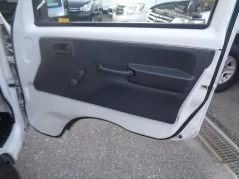 Mazda Scrum Truck