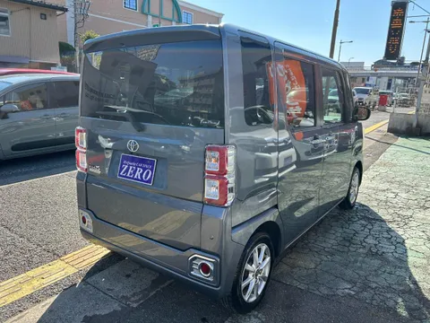 Toyota Pixis Mega