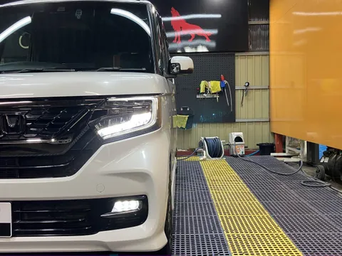 Honda N-BOX Custom
