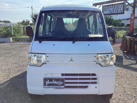 Mitsubishi Minicab Van