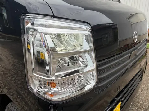 Nissan Clipper Van