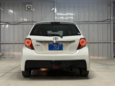 Toyota Yaris (Vitz)