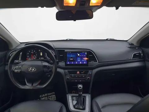 Hyundai Elantra (Avante)