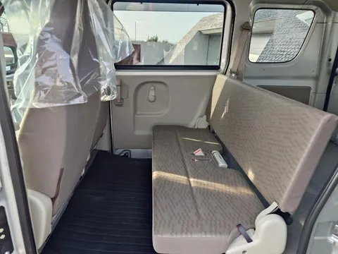 Mitsubishi Minicab Van