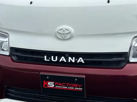 Toyota TownAce Van