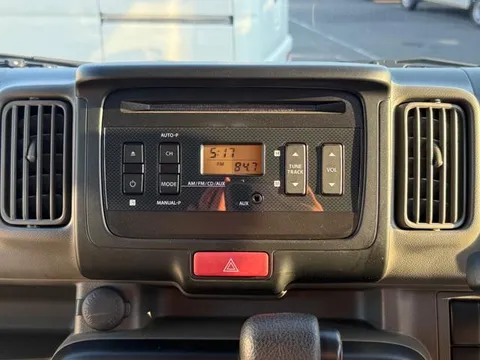 Nissan Clipper