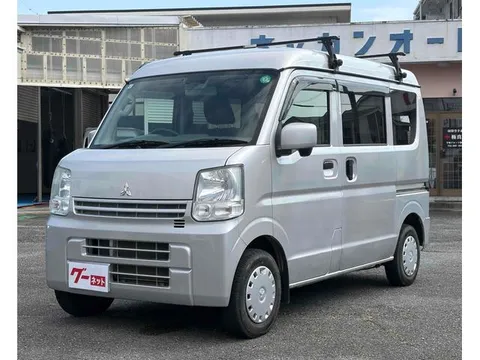 Mitsubishi Minicab Van