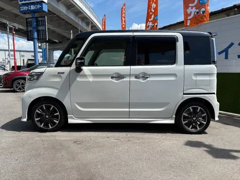 Suzuki Spacia Custom